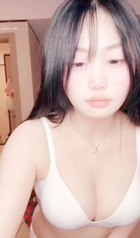 极品身材嫩逼才艺主播米亚同学无套啪啪内射