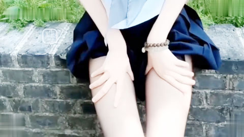 迷妹推荐--JK学妹公园真空自插_高潮喷水