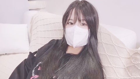 迷妹推荐--萝莉同桌跟我在床上补习