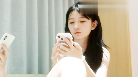 迷妹推荐--刚毕业清纯学妹首次下海被疯狂爆操滑套内射