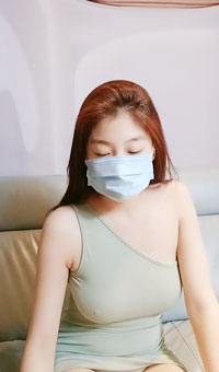 巨乳白虎嫩妹 直播自慰