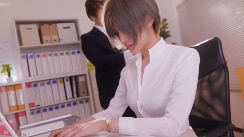 立场逆转 每天欺负我的女上司 不伦现场被我目击到__002