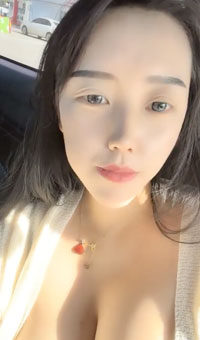 车内抠逼~阳台露出 跳蛋自慰