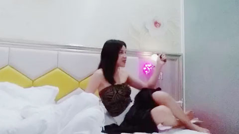 迷妹推荐--小王胖子的约啪啪，颜值和身材也是顶流，特别会磨，三俩下被干出来了