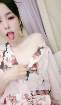 花裙子骚妇美女直播自慰太太太骚太淫荡啦！喷水不断！