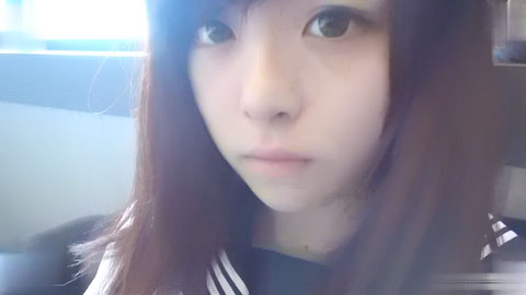 清纯水嫩的学生制服妹子