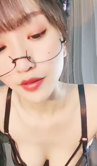 蘸点蜜桃酱草莓味妹妹_露脸直播福利视频-002