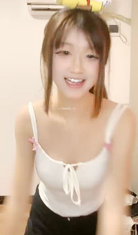 极品小美女下海！脱衣热舞展示少女好身材