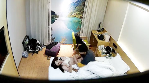 迷妹推荐--学生情侣酒店开房打游戏操逼瘦小伙战斗力不行白瞎了如此丰满可爱的姑娘01