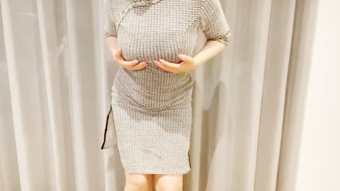 迷妹推荐--旗袍熟女 肥硕巨臀奉献菊花