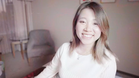 尝试约会巨乳少妇