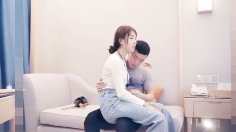 迷妹推荐--约炮高颜值花臂纹身嫩妹子