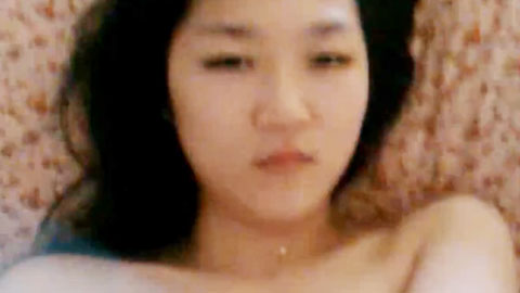 迷妹推荐--小情侣在家激情，被男友手机偷拍_