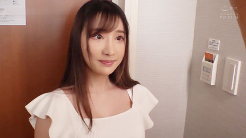 妻子和处于倦怠期的我，在凯伦(弟媳)的诱惑下，一次又一次地做出了中出…1