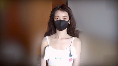 迷妹推荐--性感小姐姐下海拍AV初体验