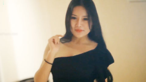 迷妹推荐--色魔摄影师套路身材非常棒的兼职野模_摆出各种淫荡姿势