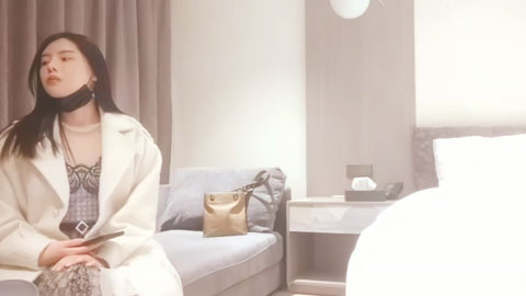 迷妹推荐--好嫩让我多舔几口 好大要老公操我 身材丰满大肥臀 骚穴被小哥舔了又舔 后入偷偷无套输出