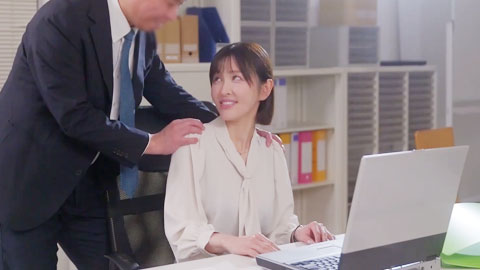 公司男职员们与赤裸上身，变身顽皮逆兔女郎啪啪，释放压力！福利娱乐部提供无限射精服务！角奈保__002