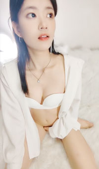 女神级尤物美女！细腰美腿收费房！翘起屁股掰穴，单腿性感黑丝，紧致小穴手指扣弄，表情极度诱惑