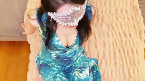 迷妹推荐--熟女人妻吃鸡啪啪_要要想要_无毛粉鲍鱼被舔的受不了尿尿狂喷_撅着大屁屁后入内射