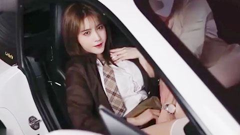 迷妹推荐--把妹妹按到车上猛操