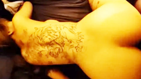 迷妹推荐--喜欢重口受虐的少妇