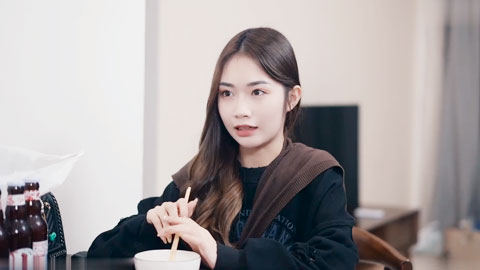 迷妹推荐--淫荡前女友_丝袜跳蛋勾引男友_丰臀怼操凌辱高潮_范可可