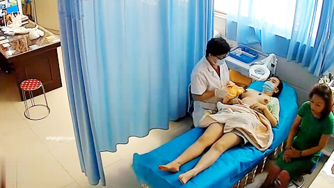 迷妹推荐--乳房保健院催乳按摩师给数位良家少妇按摩推拿乳房催奶水