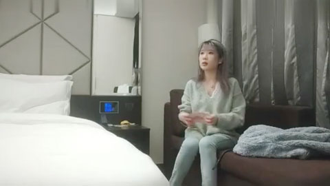 迷妹推荐--为了还高利贷，被大屌猛男操到哭，混身抽搐