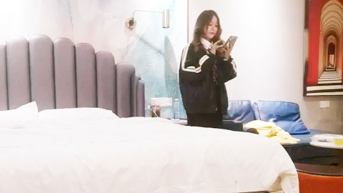 迷妹推荐--黑衣眼镜妹，花式啪啪展示