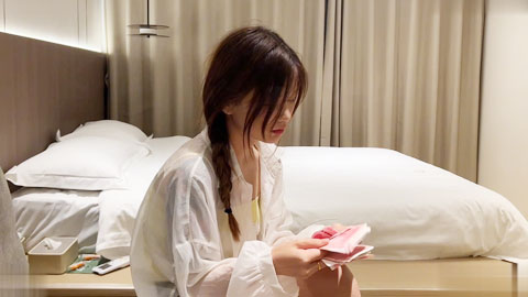 迷妹推荐--E罩杯大胸妹妹,妹妹胸型很好看,摸起来手感很好QQ弹弹,纯天然瘦体大波
