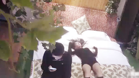 迷妹推荐--最新流出乐橙酒店精品偷拍和单位身材超棒的美女开房偷情