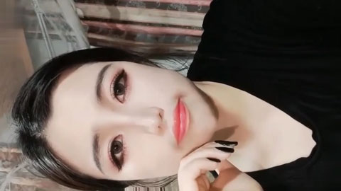 迷妹推荐--女健身教练这身材真是完美炮架子，大眼高颜天然巨乳大屁股被学院舔逼后入