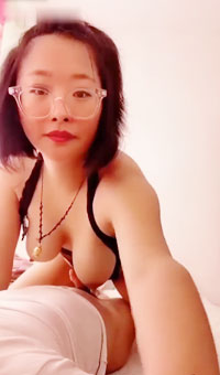 叔嫂乱伦_孕期嫂子往鸡巴上挤奶乳交口交2