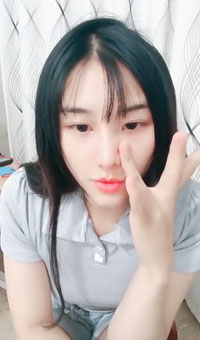 颜值区美女主播沦陷在狼友的礼物攻势之下