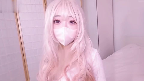 迷妹推荐--性感黑丝小脚足交，精液被射在匡威鞋里穿上继续做爱，扶腰后入紧致嫩穴