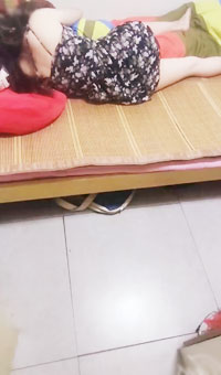 小姨子刚离婚昨晚上出去喝多了 正好趁这个机会偷偷上了她