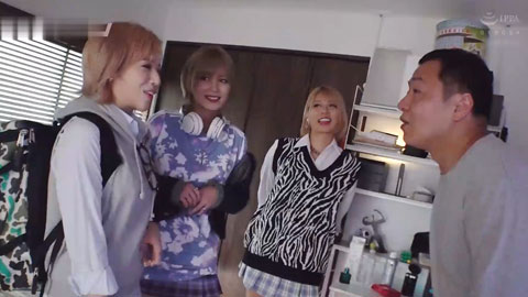 给钱的话无论哪里都可以舔！舔舐淫乱-