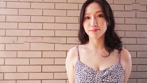 在胸奴Ｍ男家用着丰满肉弹奶炮打桩中出