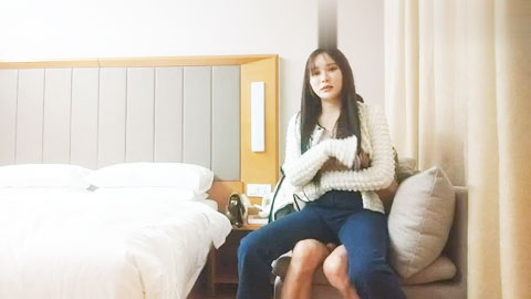 迷妹推荐--170CM女神级兼职美女，细腰美腿，解开衣服猛揉奶，怼着骚穴猛操，持续输出妹子操懵逼了