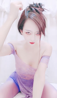 黑丝女神长腿御姐，骚话淫语一箩筐，丝足诱惑，黑黑的逼毛是真的多