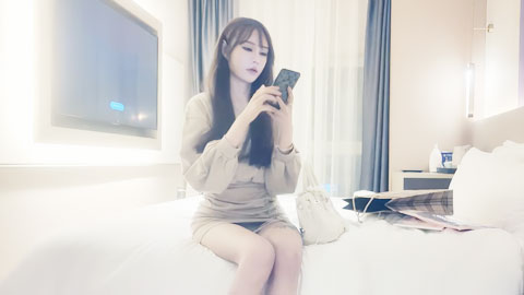 迷妹推荐--性感大长腿_颜值身材都很棒白菜又给猪拱上