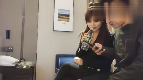 迷妹推荐--约了个蓝衣长相甜美妹子啪啪