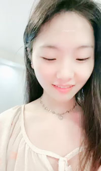 清纯亮丽小学妹，娇羞可人迷人的身体又白又嫩又粉，爱死了