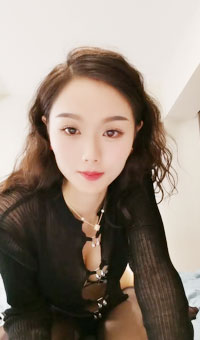 疫情之下，辅导班老师也下海，极品妖娆别具一格