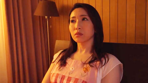 和住在同一间公寓的美丽人妻疯狂做爱的故事--03