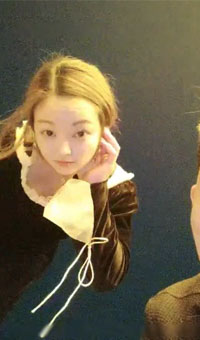 售楼小姐姐在公园户外啪啪