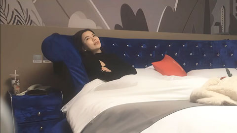 迷妹推荐--甜美小姐姐身材一级棒，相谈甚欢温柔配合，骚浪淫荡激情四射