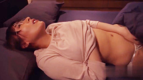 只要插入就流个不停的人妻 HD中字--上