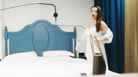 迷妹推荐--热血沸腾想干炮，再约少妇，风骚饥渴反差骚货